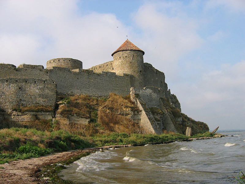 16. Wer das wusste, bekommt zum Start der Sommerschule ein Gratisbier von den Organisatoren! Gemeint ist die Festung Akkerman, unweit von Odessa gelegen und eine der größten bis heute erhaltenen mittelalterlichen Festungsanlagen Osteuropas.